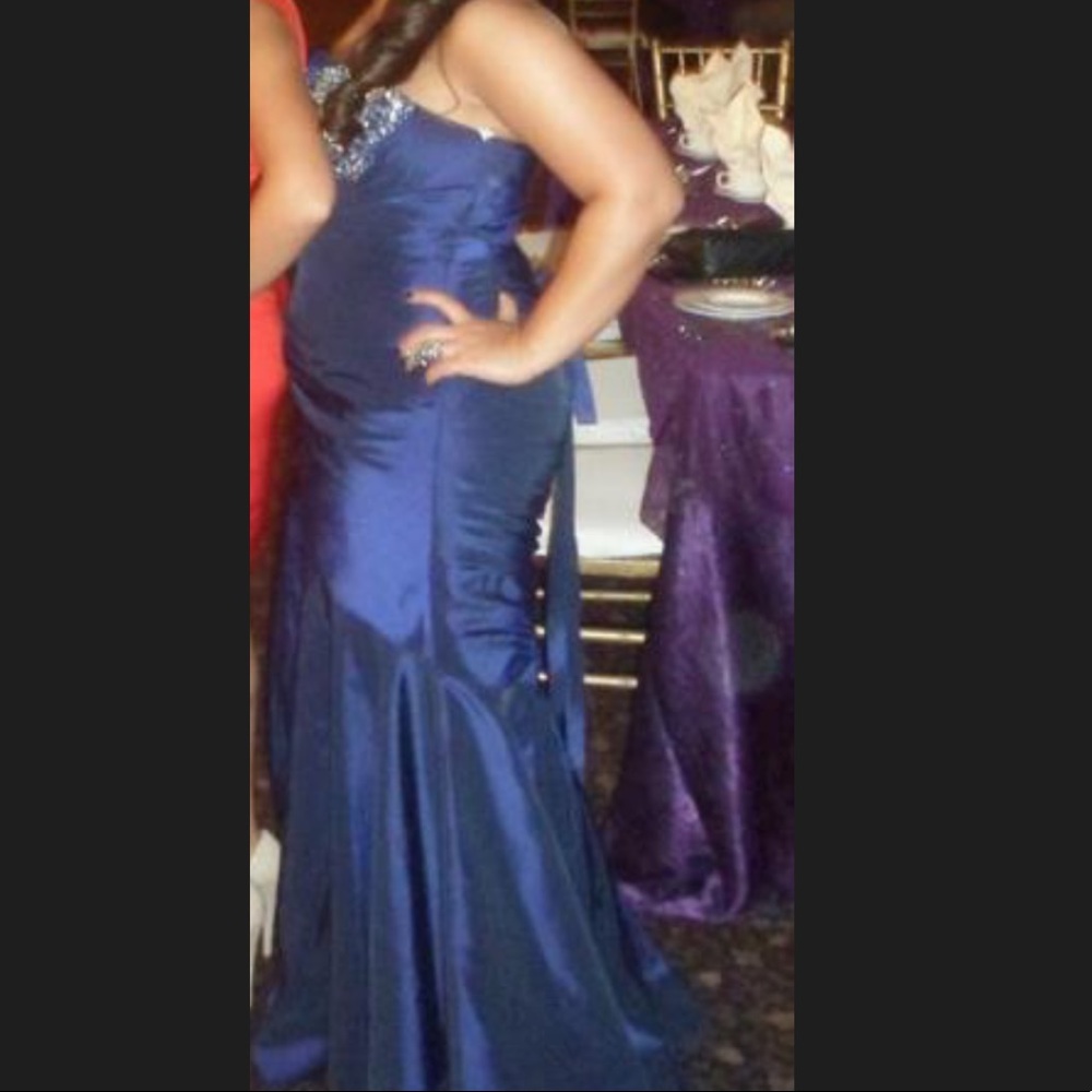 Prom/Wedding Dress - Picture 3 of 4
